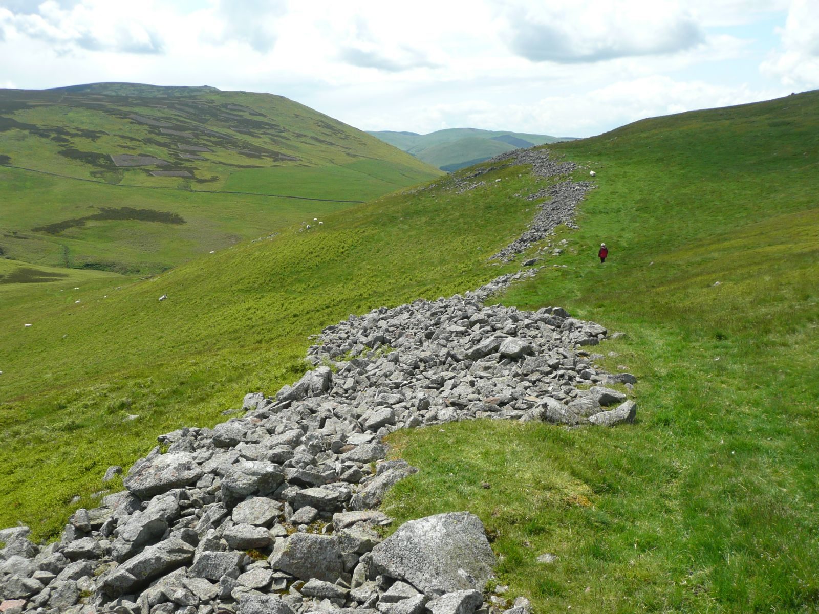 Fortifications on Yeavering Bell Hillfort