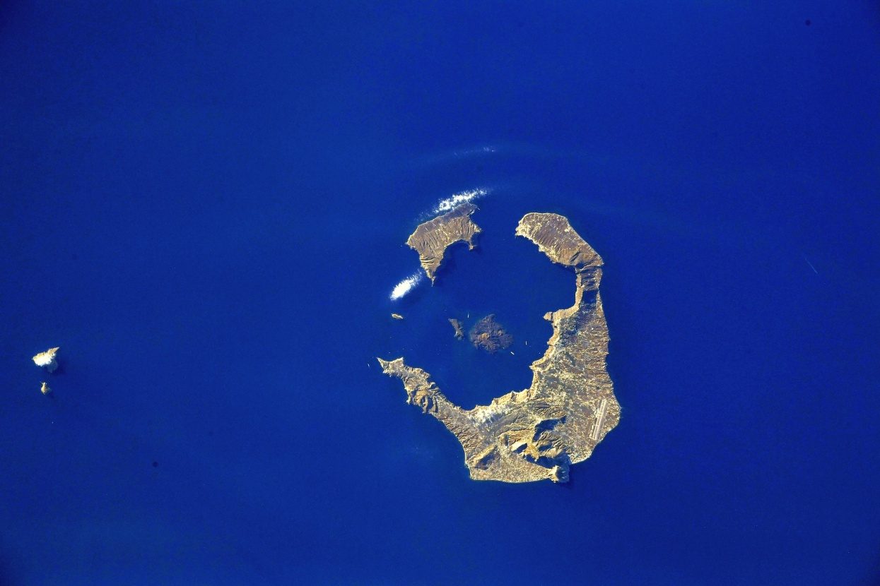 Santorini, one of the main islands of the Minoans. Photo by Samantha Cristoforetti, CC-BY 2.0